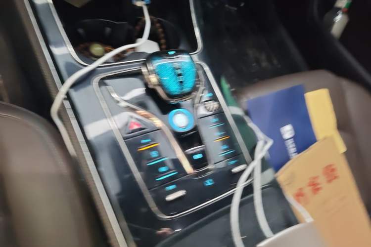 Used BYD Han 2023 EV Champion Edition 605KM Front-Drive Premium Model Gear Lever