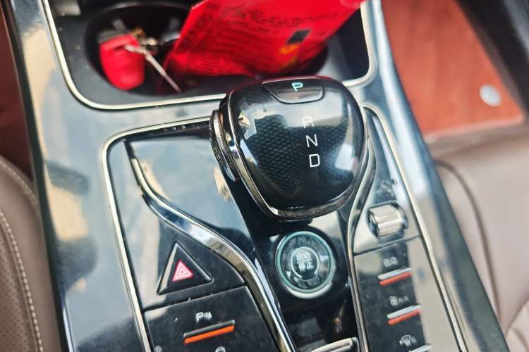 Used BYD Han 2023 EV Champion Edition 605KM Front-Drive Premium Model Gear Lever