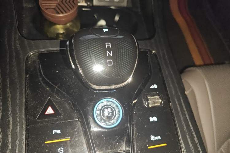 Used BYD Han 2023 DM-i Champion Edition 121KM Prestige Model Gear Lever