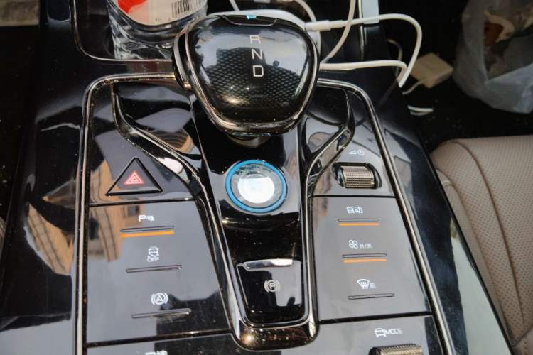 Used BYD Han 2023 EV Champion Edition 506KM Front-Wheel-Drive Premium Model Gear Lever