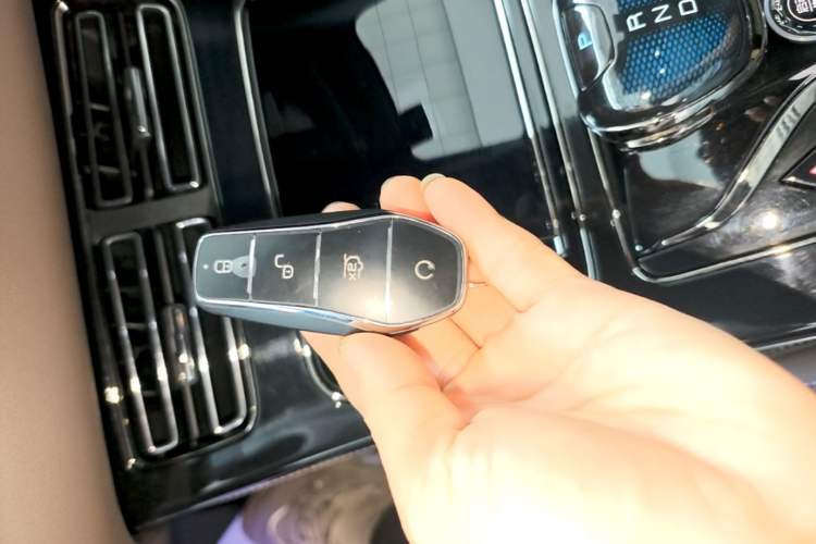 Used BYD Han 2023 EV Champion Edition 506KM Front-Wheel-Drive Premium Model Interior 1