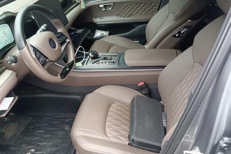 Used BYD Han 2023 DM-i Champion Edition 121KM Prestige Model Left Front Seat