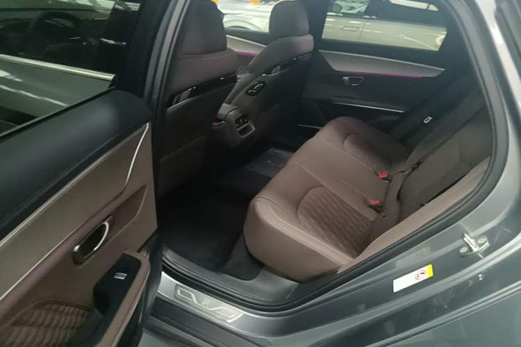Used BYD Han 2023 DM-i Champion Edition 121KM Prestige Model Left Rear Seat