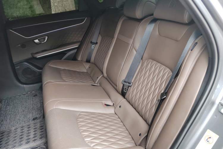 Used BYD Han 2023 DM-i Champion Edition 121KM Prestige Model Left Rear Seat
