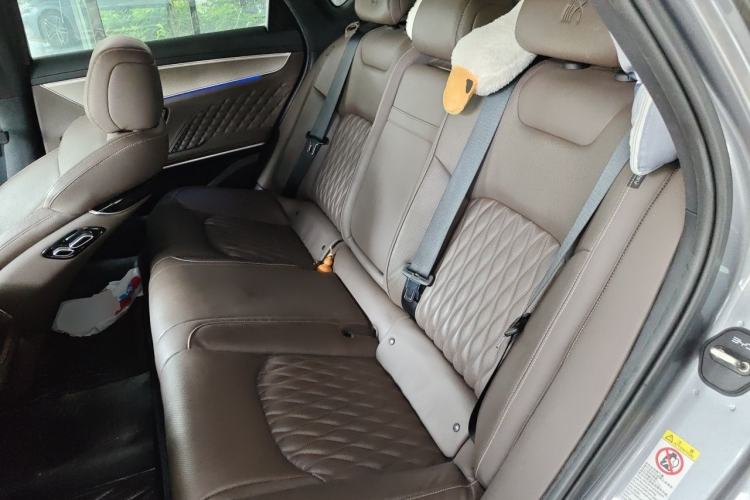 Used BYD Han 2023 EV Champion Edition 605KM Front-Drive Premium Model Left Rear Seat