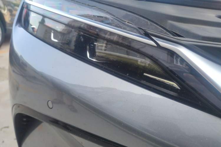 Used BYD Han 2023 EV Champion Edition 605KM Front-Drive Premium Model Right Front Headlight