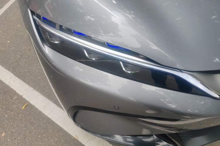 Used BYD Han 2023 EV Champion Edition 605KM Front-Drive Premium Model Right Front Headlight