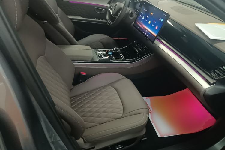 Used BYD Han 2023 DM-i Champion Edition 121KM Prestige Model Right Front Seat