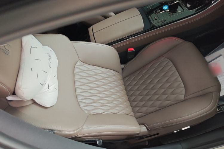 Used BYD Han 2023 EV Champion Edition 605KM Front-Drive Premium Model Right Front Seat