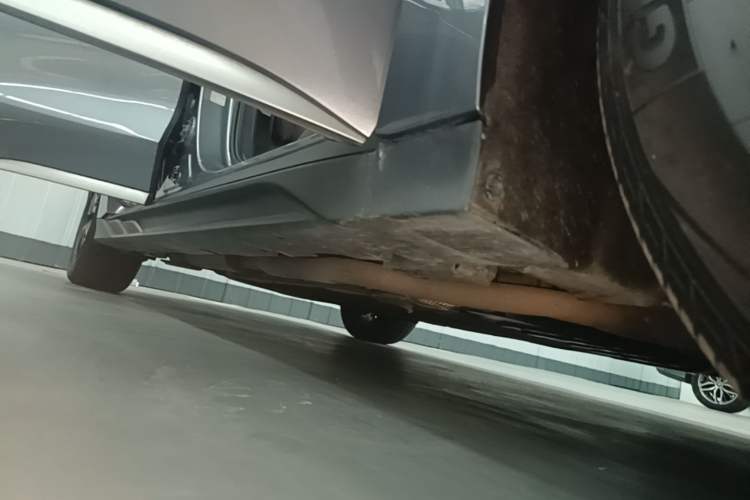 Used BYD Han 2023 DM-i Champion Edition 121KM Prestige Model Right Side Sill