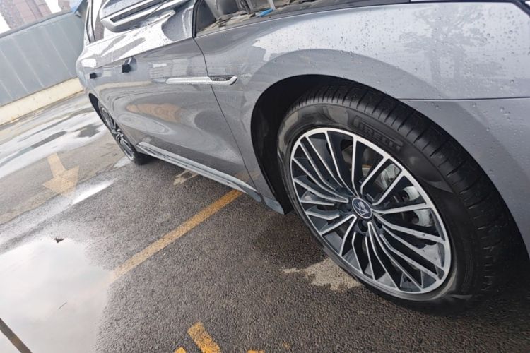 Used BYD Han 2023 DM-i Champion Edition 121KM Prestige Model Right Side Sill