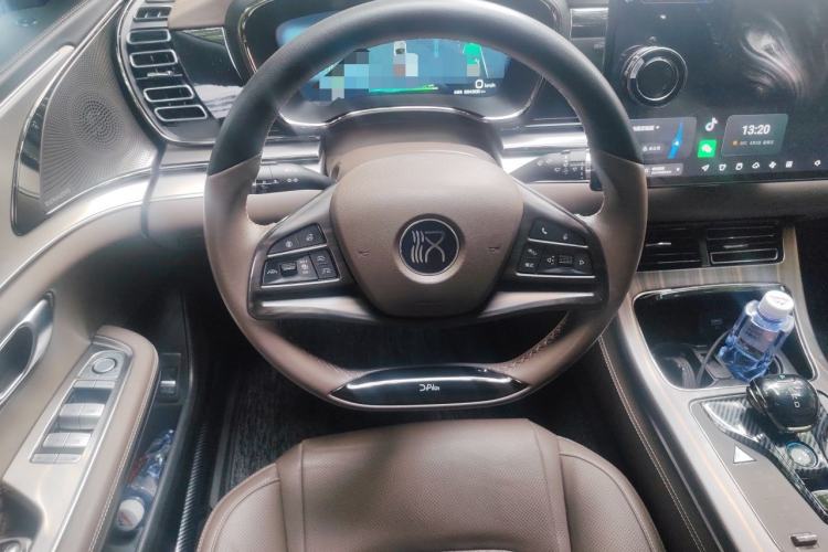 Used BYD Han 2023 EV Champion Edition 605KM Front-Drive Premium Model Steering Wheel
