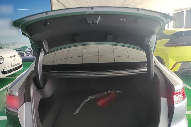 Used BYD Han 2023 EV Champion Edition 506KM Front-Wheel-Drive Premium Model Trunk