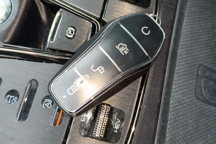 Used BYD Han 2023 DM-i Champion Edition 121KM Prestige Model Vehicle Key