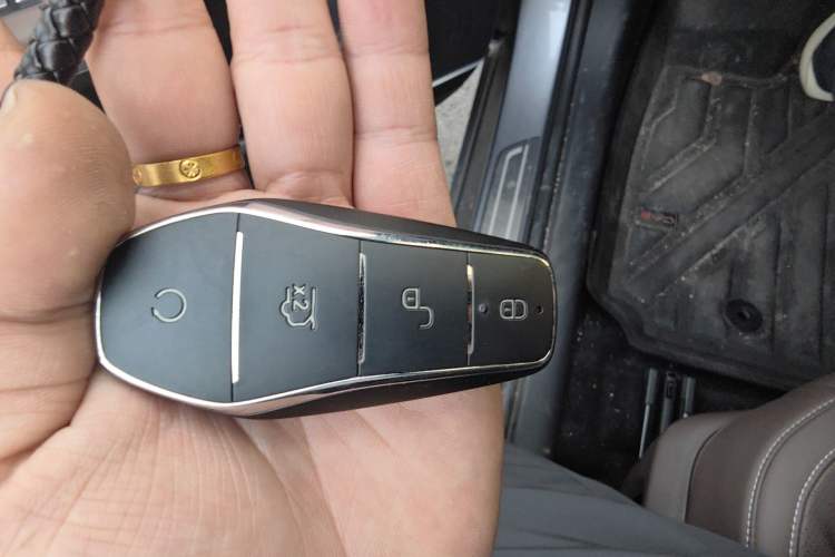 Used BYD Han 2023 EV Champion Edition 506KM Front-Wheel-Drive Premium Model Vehicle Key
