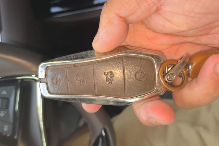 Used BYD Han 2023 DM-i Champion Edition 121KM Prestige Model Vehicle Key