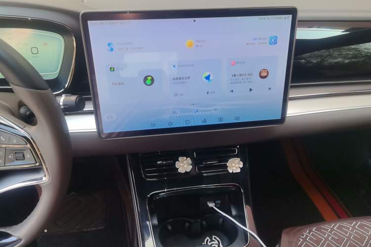 Used BYD Han 2023 DM-i Champion Edition 121KM Prestige Model Audio And AC Panel