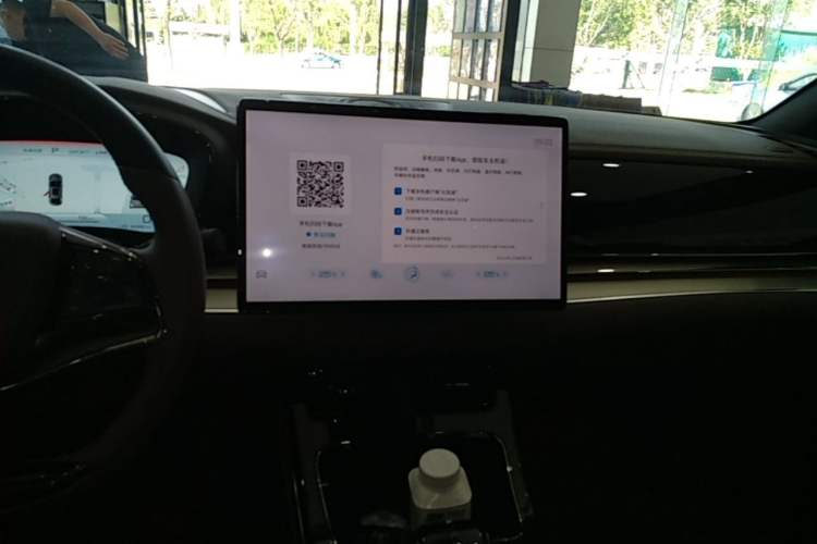 Used BYD Han 2023 EV Champion Edition 605KM Front-Drive Premium Model Audio And AC Panel