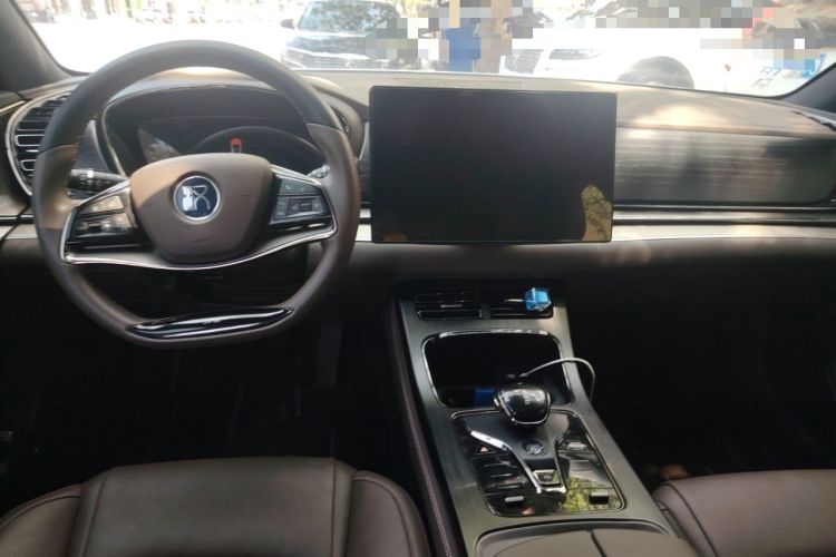 Used BYD Han 2023 DM-i Champion Edition 121KM Prestige Model Center Console