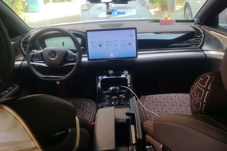 Used BYD Han 2023 DM-i Champion Edition 121KM Prestige Model Center Console