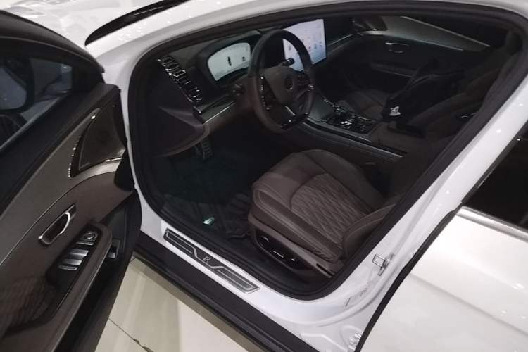 Used BYD Han 2023 DM-i Champion Edition 121KM Prestige Model Driver Seat