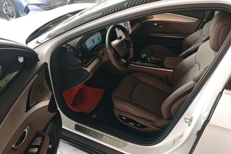 Used BYD Han 2023 EV Champion Edition 506KM Front-Wheel-Drive Premium Model Driver Seat