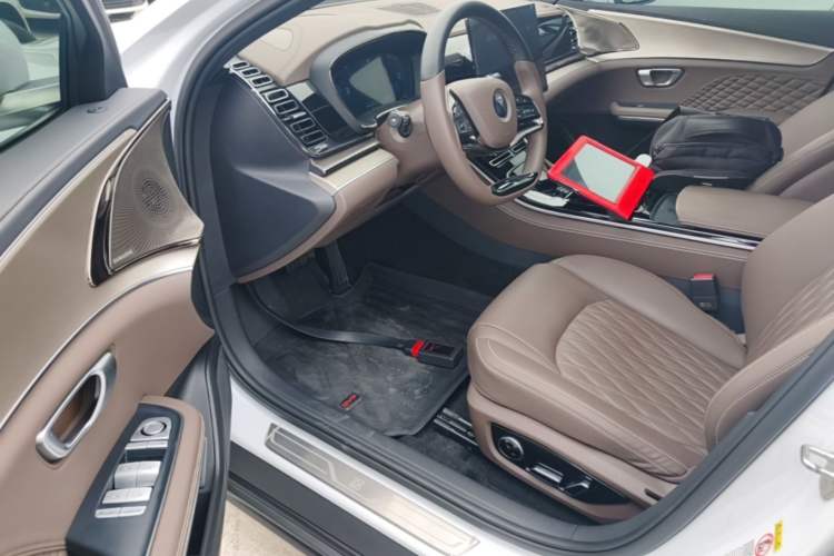 Used BYD Han 2023 EV Champion Edition 605KM Front-Drive Premium Model Driver Seat