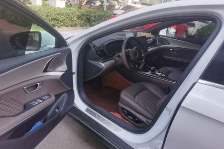 Used BYD Han 2023 DM-i Champion Edition 121KM Prestige Model Driver Seat