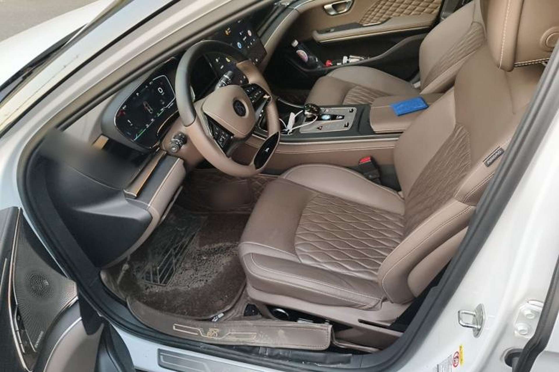 Used BYD Han 2023 DM-i Champion Edition 121KM Prestige Model Driver Seat