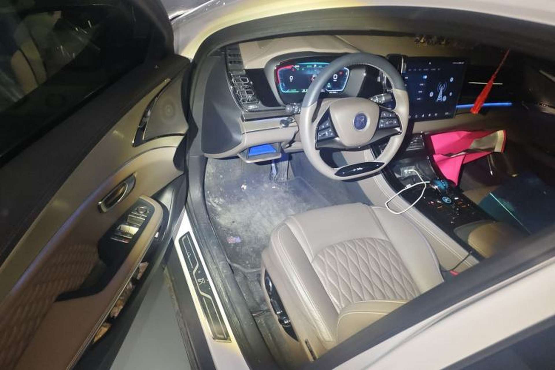 Used BYD Han 2023 EV Champion Edition 506KM Front-Wheel-Drive Premium Model Driver Seat