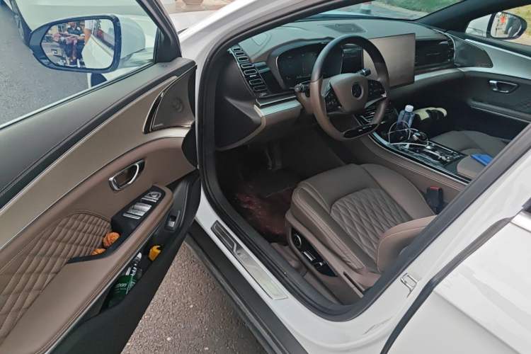 Used BYD Han 2023 EV Champion Edition 605KM Front-Drive Premium Model Driver Seat