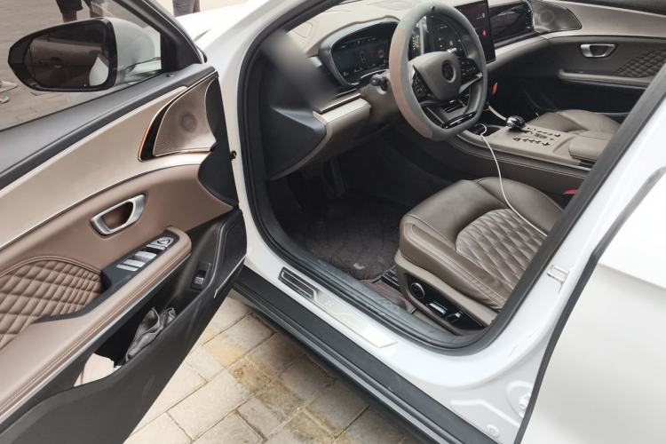 Used BYD Han 2023 DM-i Champion Edition 121KM Prestige Model Driver Seat