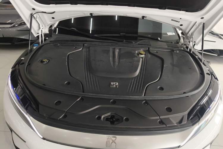 Used BYD Han 2023 EV Champion Edition 506KM Front-Wheel-Drive Premium Model Engine Bay