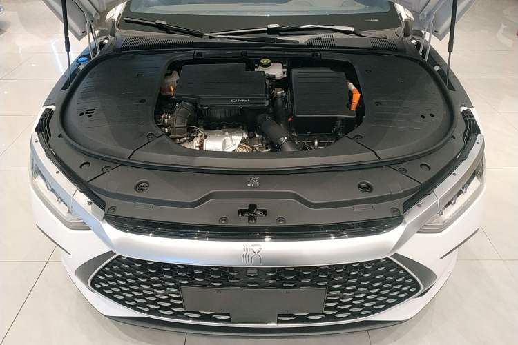 Used BYD Han 2023 DM-i Champion Edition 121KM Prestige Model Engine Bay