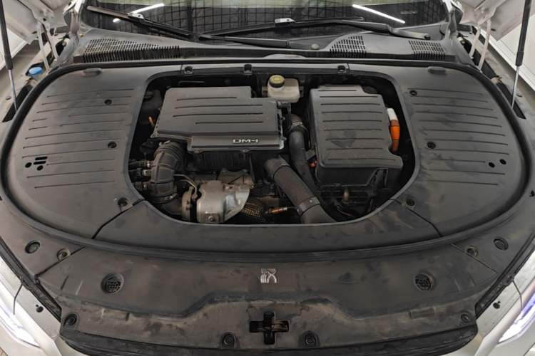 Used BYD Han 2023 DM-i Champion Edition 121KM Prestige Model Engine Bay