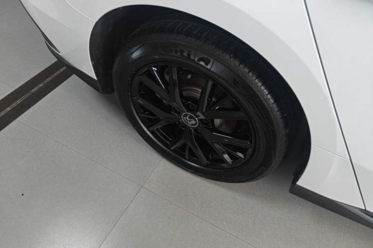 Used BYD Han 2023 DM-i Champion Edition 121KM Prestige Model Exterior 5