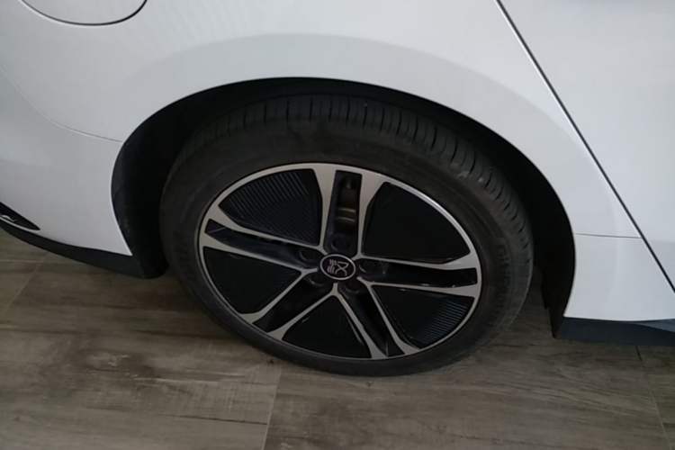 Used BYD Han 2023 EV Champion Edition 605KM Front-Drive Premium Model Exterior 5