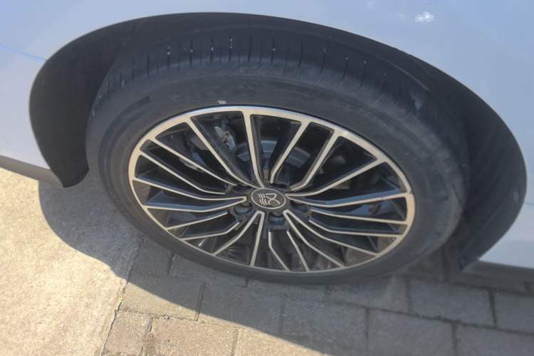 Used BYD Han 2023 DM-i Champion Edition 121KM Prestige Model Exterior 5