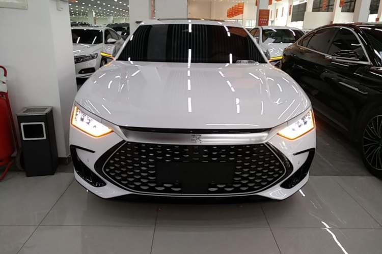 Used BYD Han 2023 DM-i Champion Edition 121KM Prestige Model Front