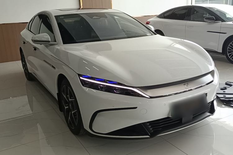 Used BYD Han 2023 EV Champion Edition 715KM Front-Drive Prestige Model Front Right 45 Deg