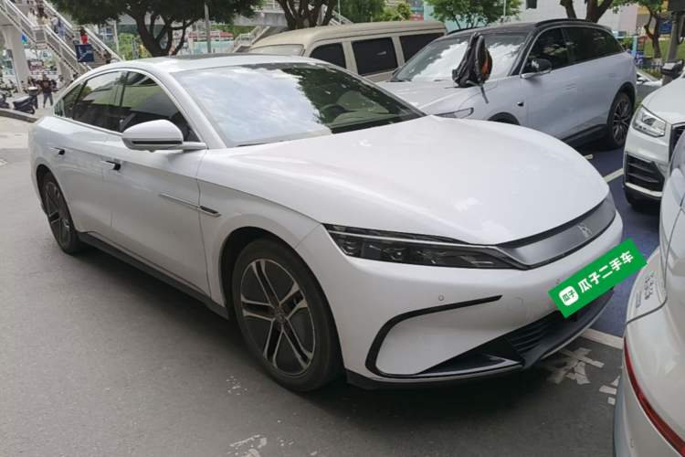 Used BYD Han 2023 EV Champion Edition 605KM Front-Drive Premium Model Front Right 45 Deg