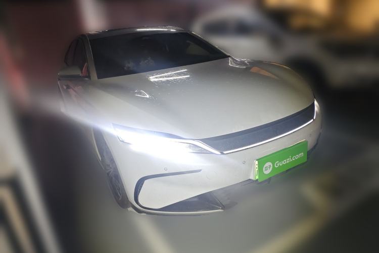 Used BYD Han 2023 EV Champion Edition 506KM Front-Wheel-Drive Premium Model Front Right 45 Deg