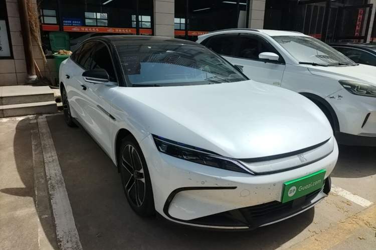 Used BYD Han 2023 EV Champion Edition 605KM Front-Drive Premium Model Front Right 45 Deg