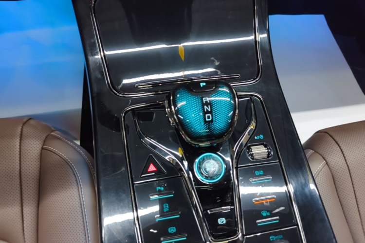 Used BYD Han 2023 DM-i Champion Edition 121KM Prestige Model Gear Lever