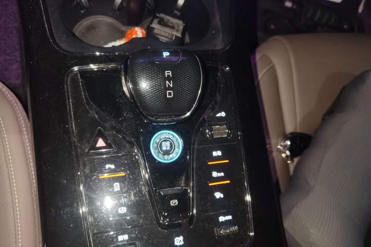 Used BYD Han 2023 EV Champion Edition 605KM Front-Drive Premium Model Gear Lever