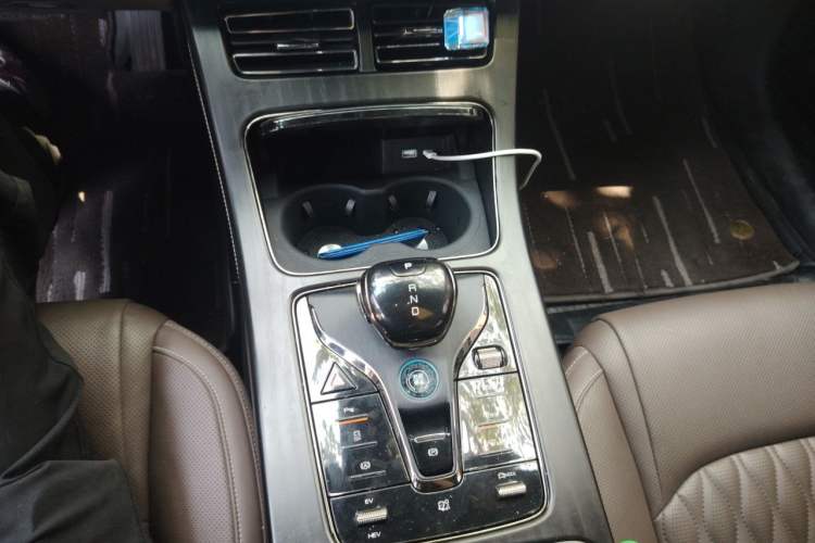 Used BYD Han 2023 DM-i Champion Edition 121KM Prestige Model Gear Lever