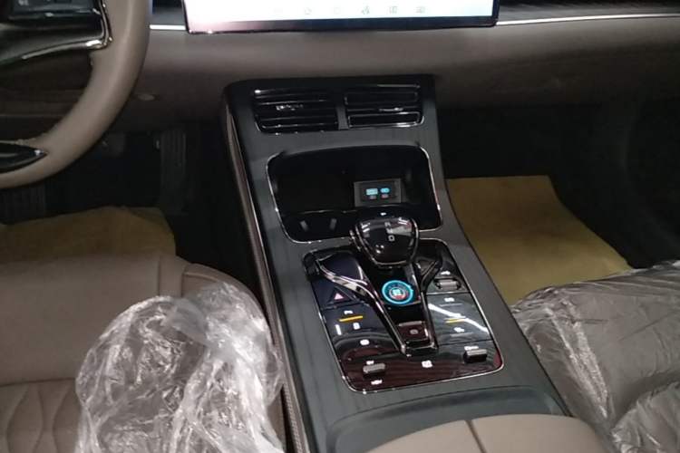 Used BYD Han 2023 DM-i Champion Edition 121KM Prestige Model Gear Lever