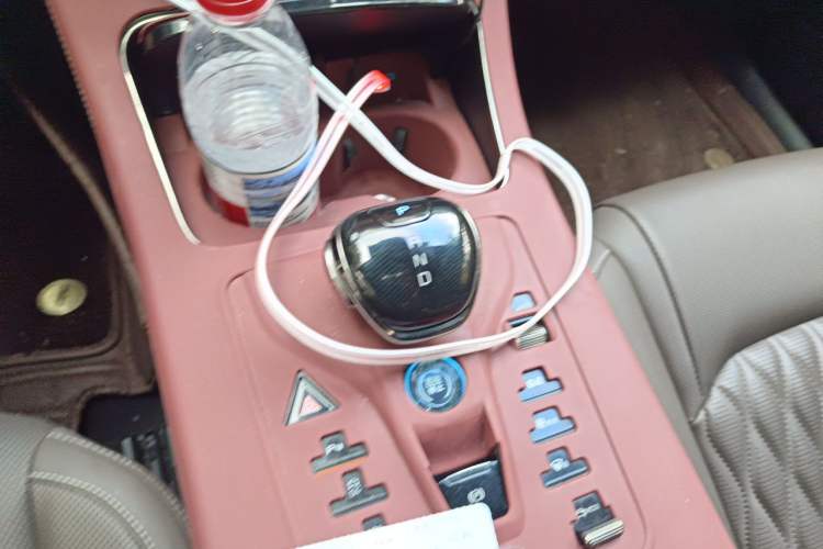 Used BYD Han 2023 EV Champion Edition 605KM Front-Drive Premium Model Gear Lever