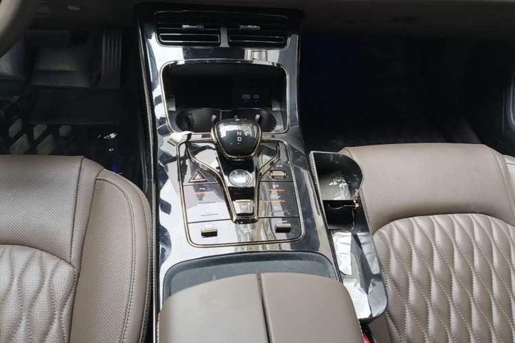 Used BYD Han 2023 EV Champion Edition 605KM Front-Drive Premium Model Gear Lever