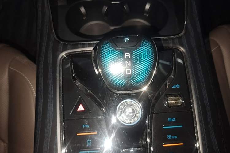 Used BYD Han 2023 DM-i Champion Edition 121KM Prestige Model Gear Lever